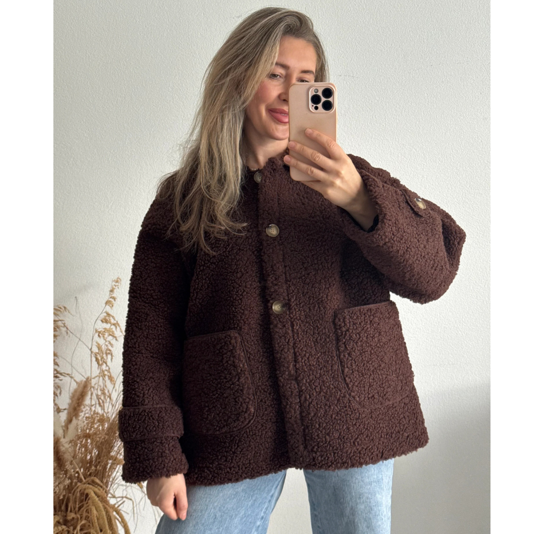 Catalina | Chaqueta de Borreguito con Botones