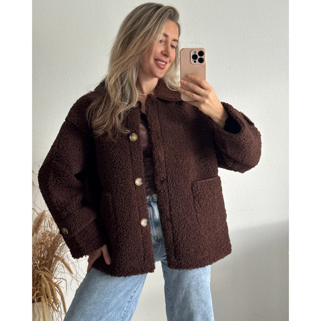 Catalina | Chaqueta de Borreguito con Botones