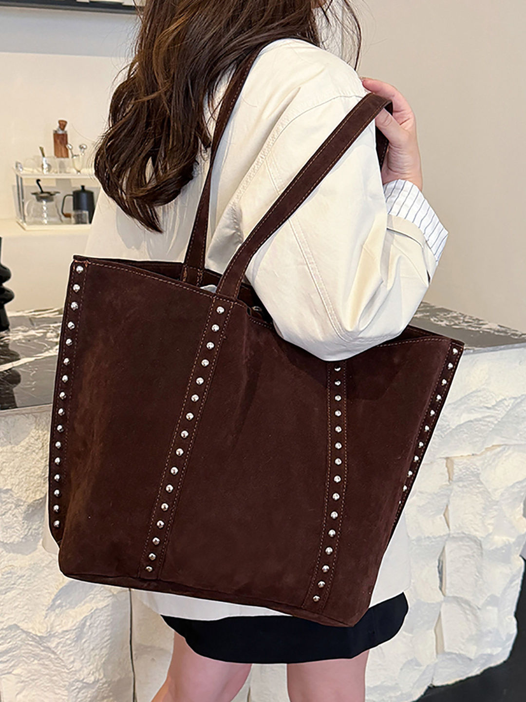 Verona | Bolso Shopper Efecto Ante con Tachuelas