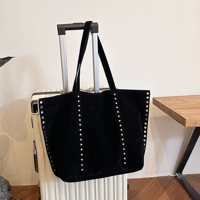 Verona | Bolso Shopper Efecto Ante con Tachuelas