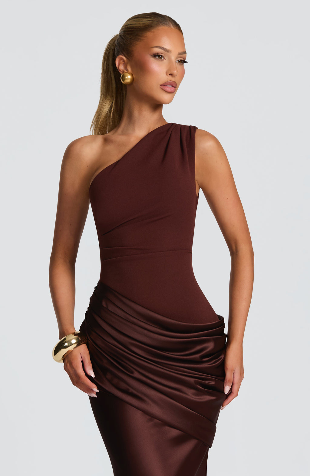 Serafina | Vestido Largo Esculpido de Un Hombro