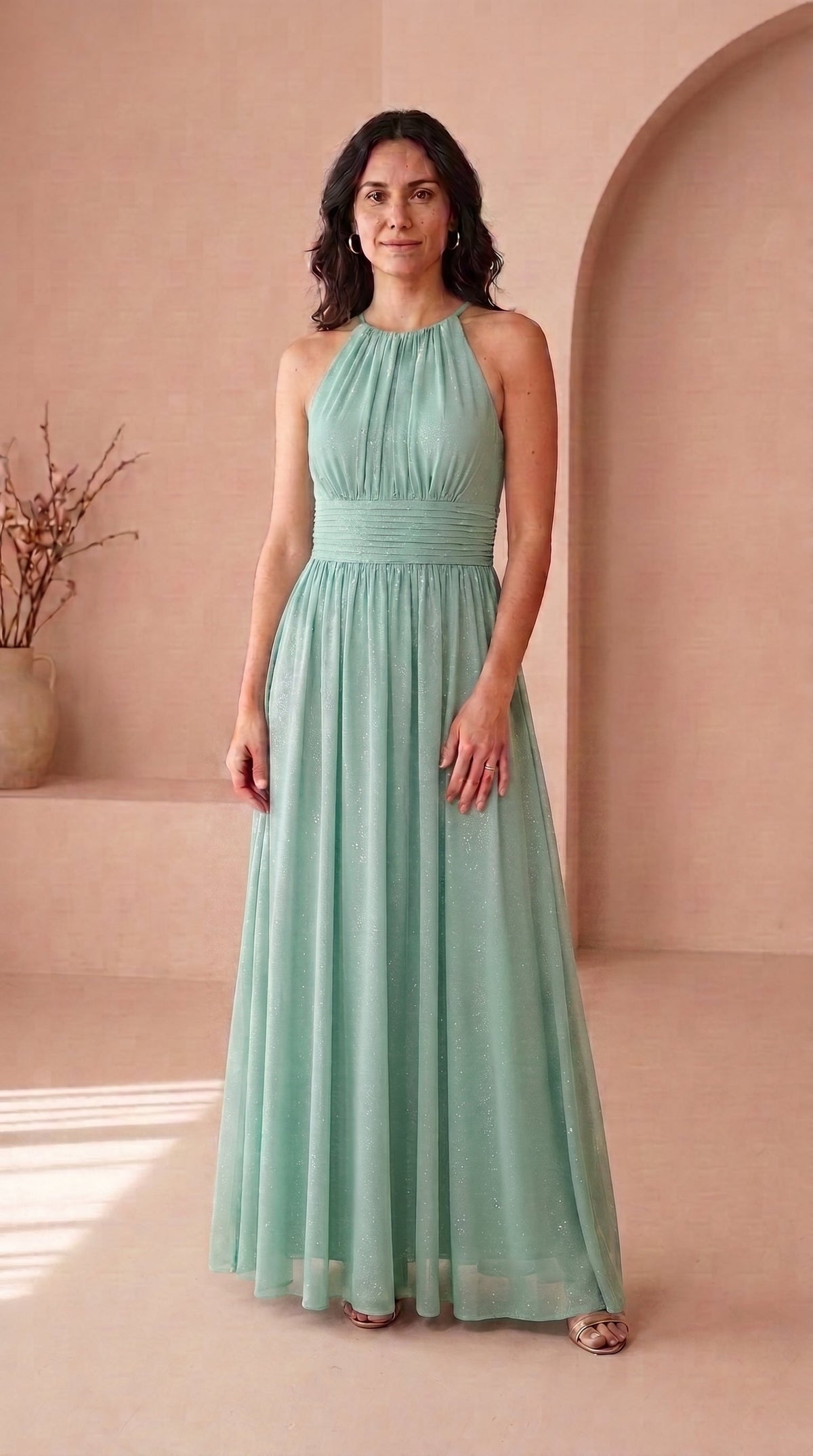 Nerea | Vestido Largo Brillante con Cuello Halter
