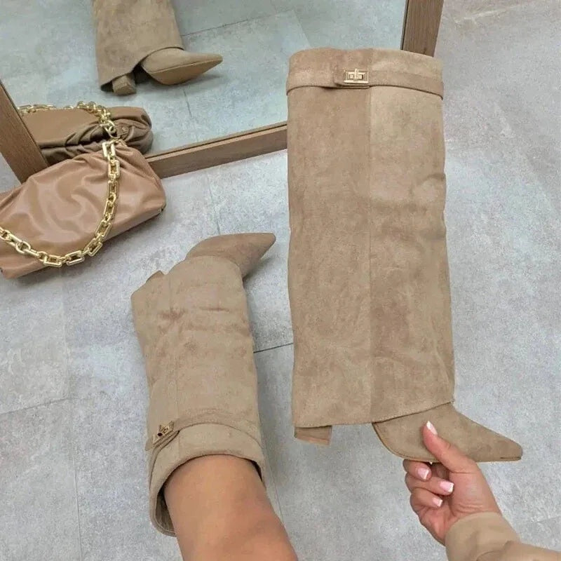 Bruna | Botas Altas de Ante con Hebilla