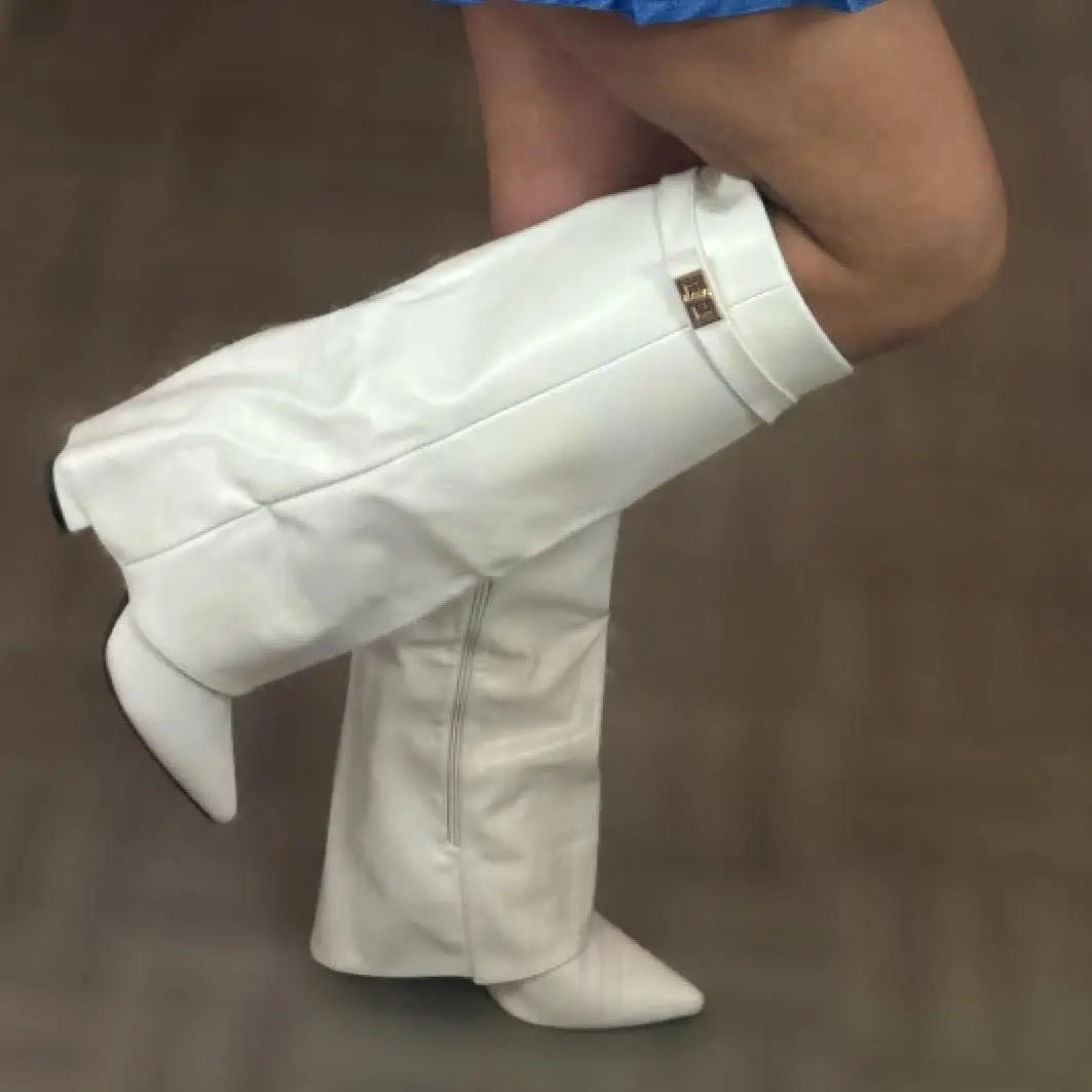 Bruna | Botas Altas de Ante con Hebilla