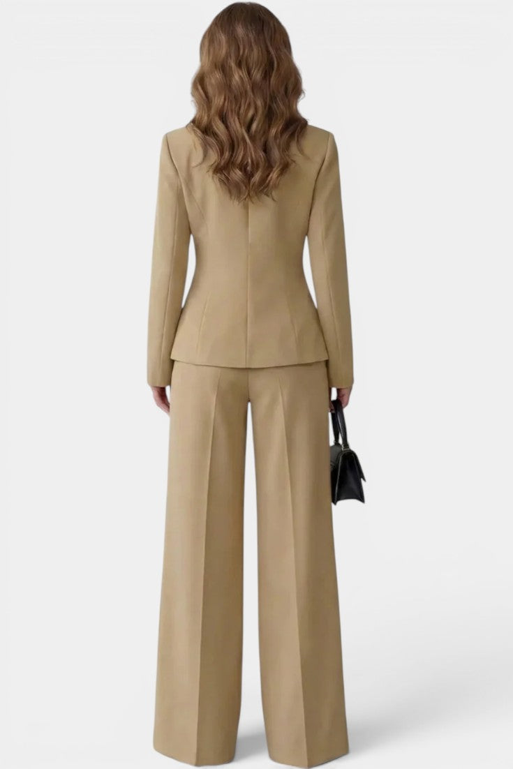 Laura | Traje de Blazer Entallada y Pantalón Ancho