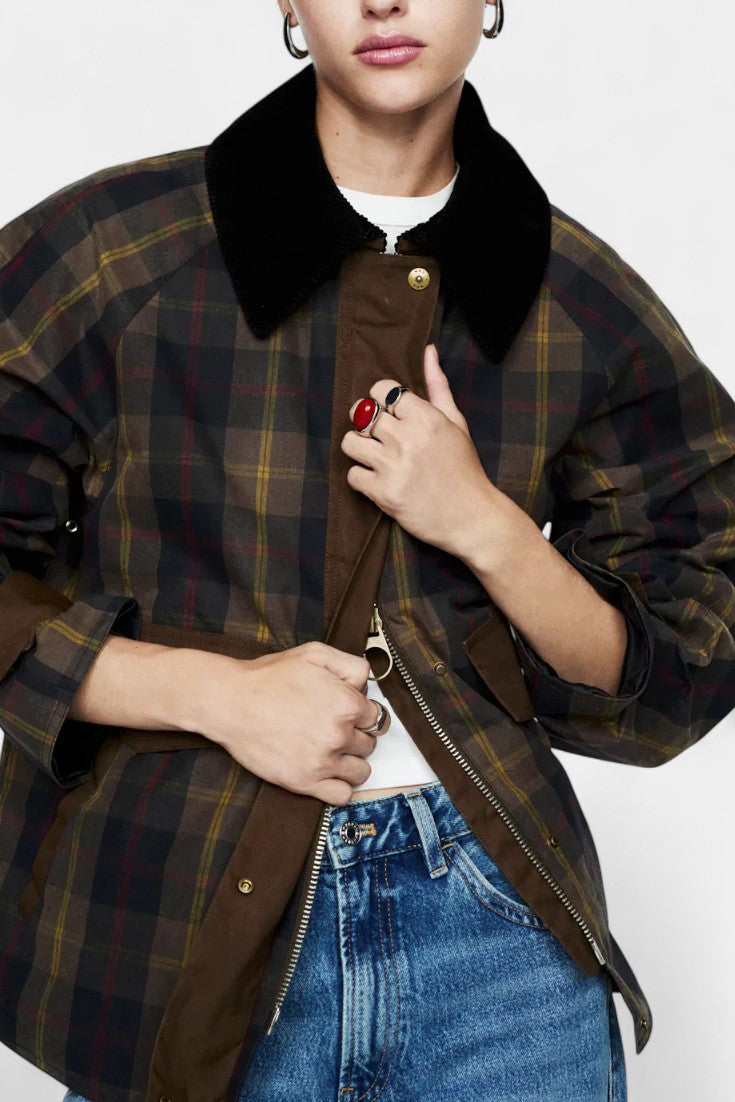 Aurelia | Chaqueta de Cuadros con Cuello en Contraste