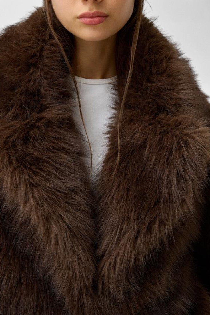Paola | Chaqueta Efecto Piel con Cuello de Pelo