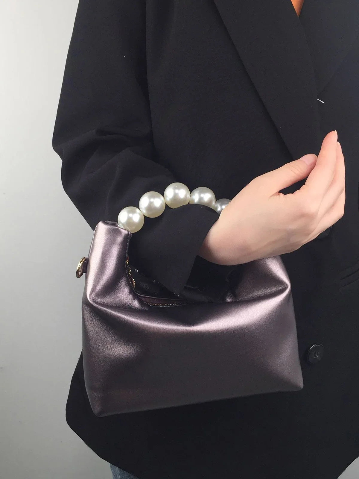 Perla | Bolso de Perlas con Cadena Fina