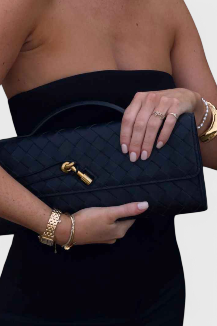 Melania | Bolso Clutch con Nudo Dorado