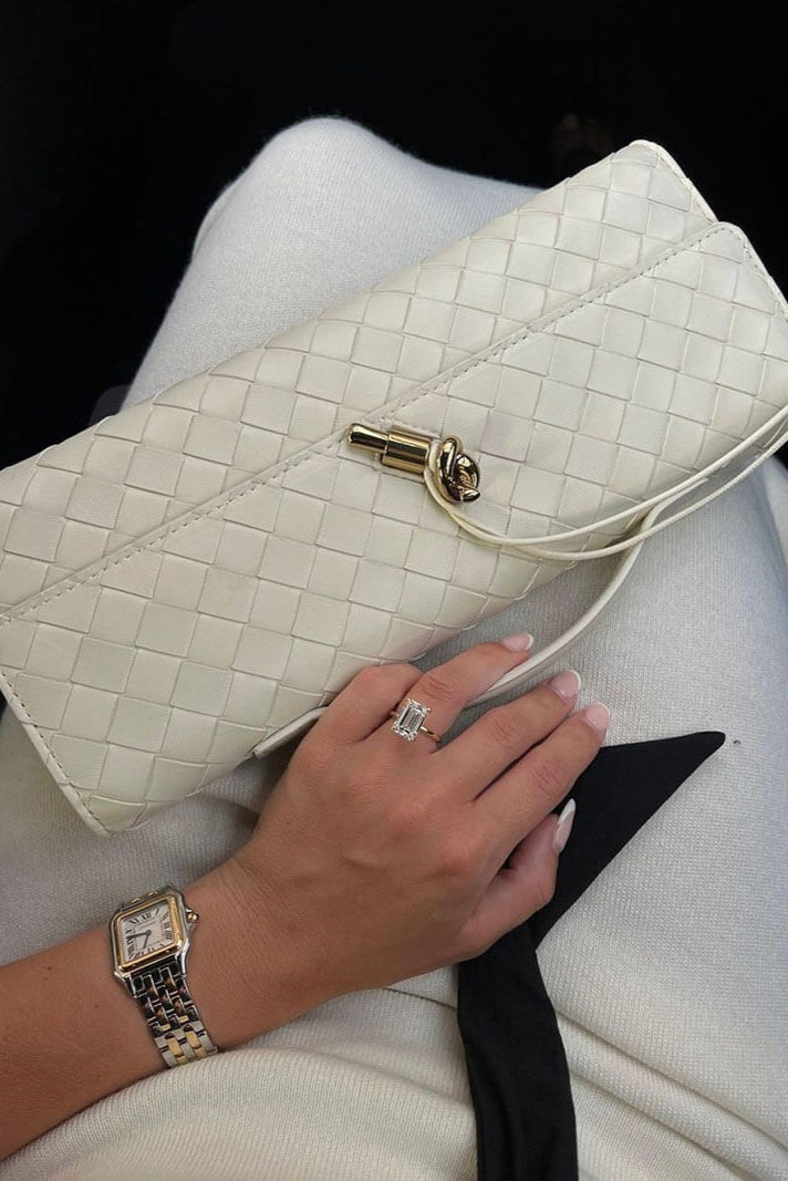 Melania | Bolso Clutch con Nudo Dorado